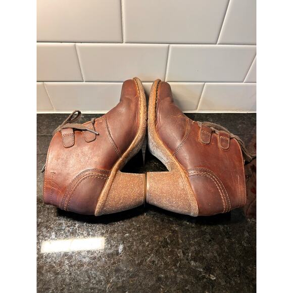 Clarks Carleta Lyon Women's Leather‎ Block Heel Ankle Boots Booties Brown SZ 7.5 - Picture 8 of 10